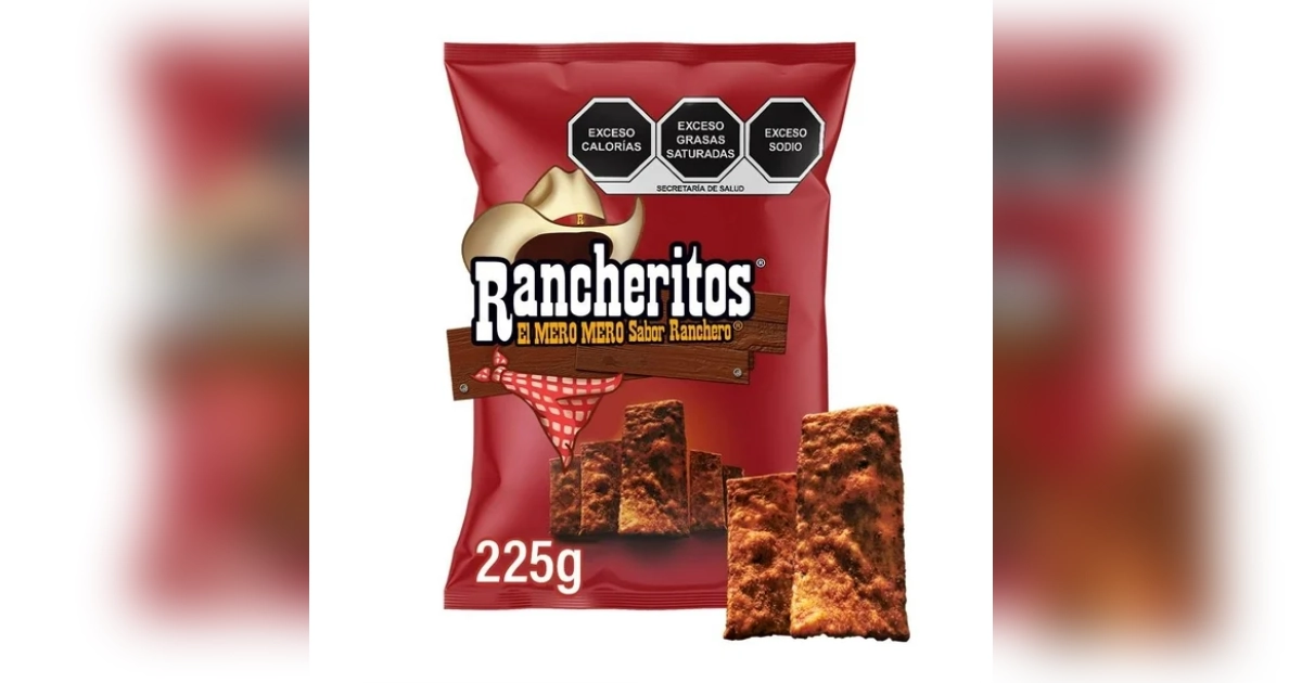 Rancheritos, a Mexico-only line, carrying its NOM-051 warning seals — Sabritas A red Rancheritos bag by Sabritas with black Mexican warning seals