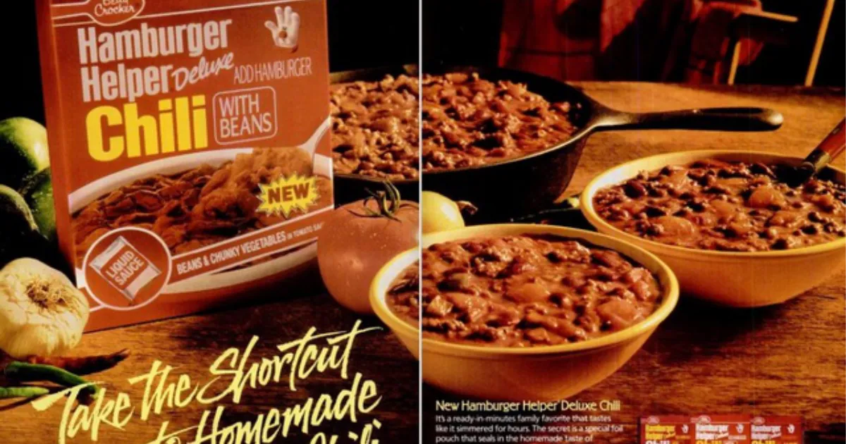 1980s Hamburger Helper Deluxe Chili with Beans magazine ad with skillet and bowls of chili