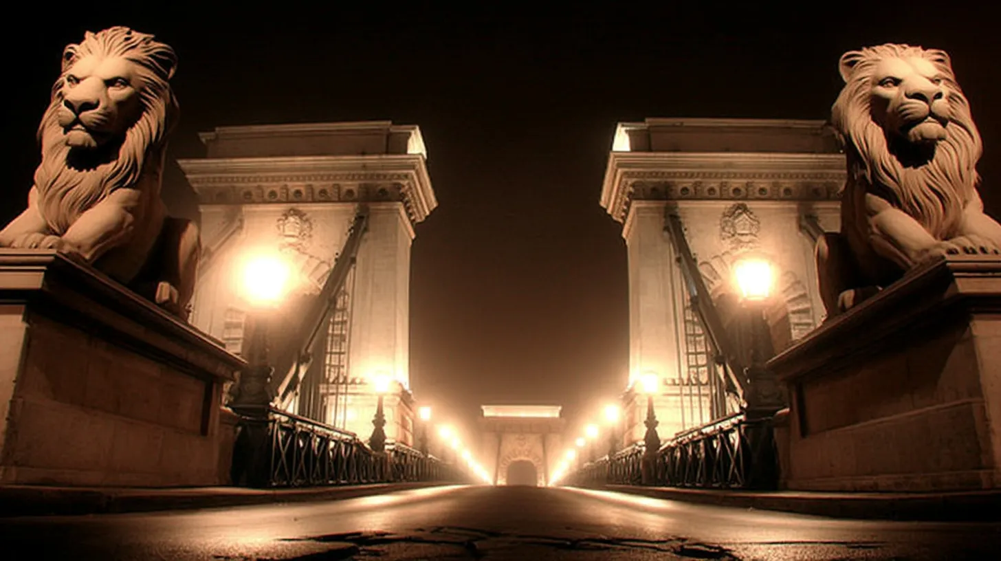 © History Oasis Szchenyi Chain Bridge