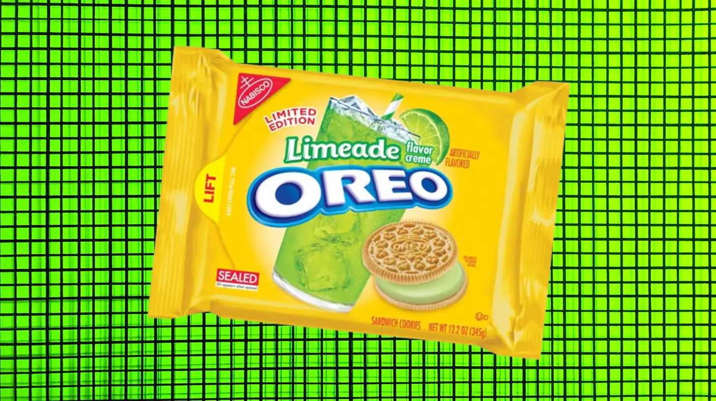 Nabisco Limeade Oreo yellow package with green creme cookie and lime glass