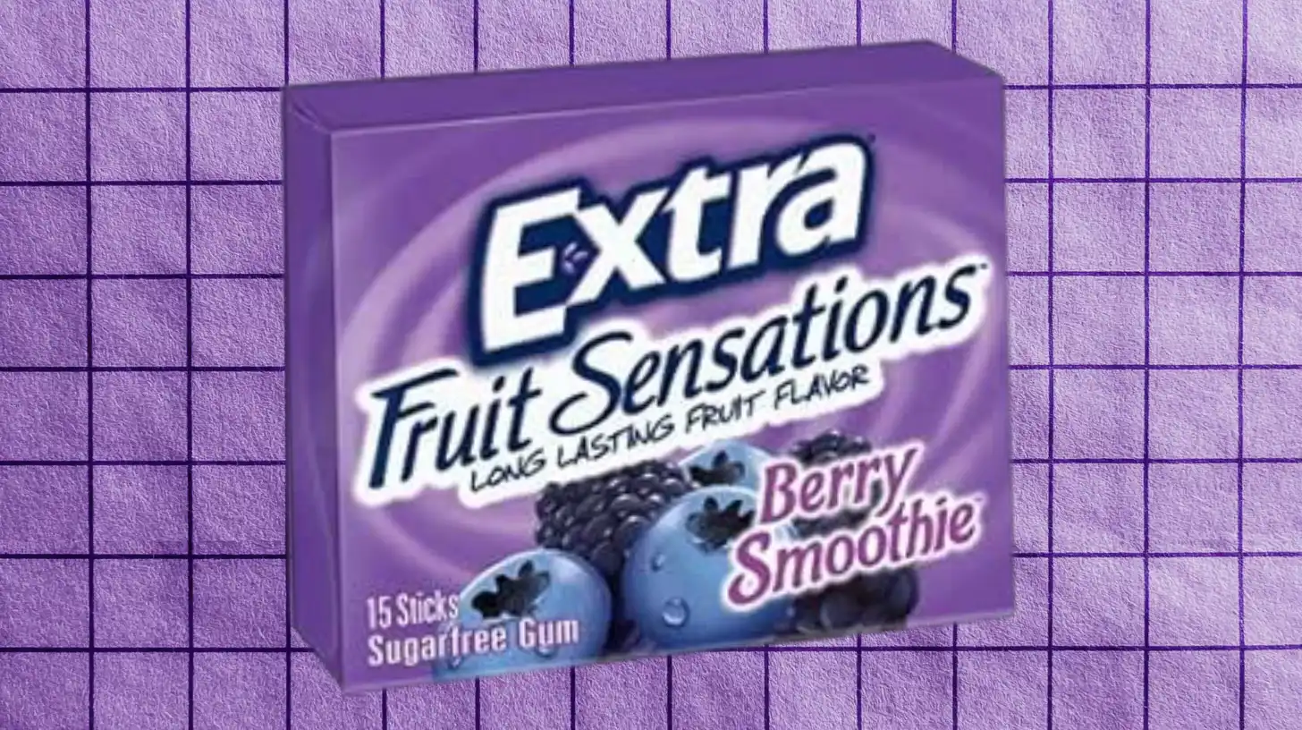 Wrigley's Purple Extra Fruit Sensations Berry Smoothie gum pack with blackberries