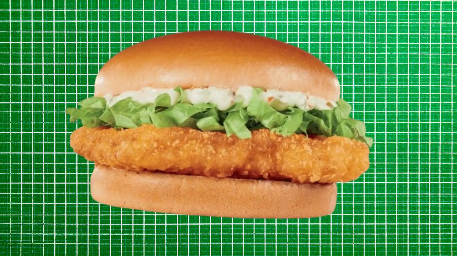 Jack In The Box Breaded fish fillet sandwich with lettuce and tartar sauce